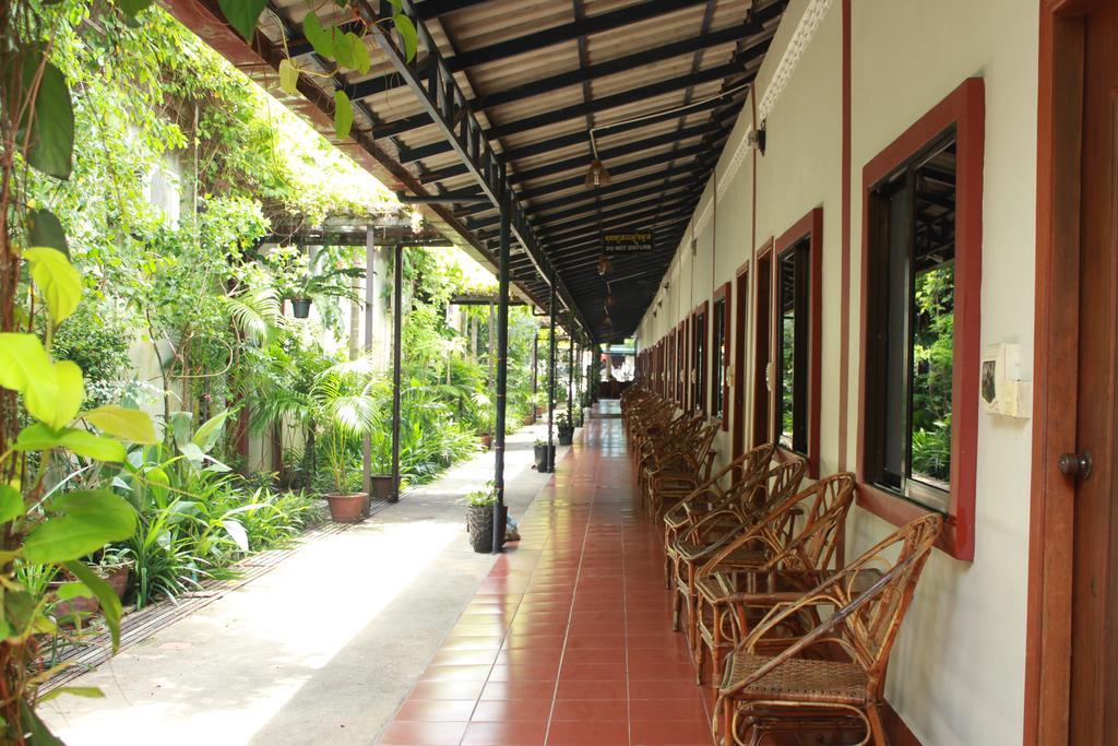 Zana Beach Guesthouse Σίχανουκβιλ Εξωτερικό φωτογραφία